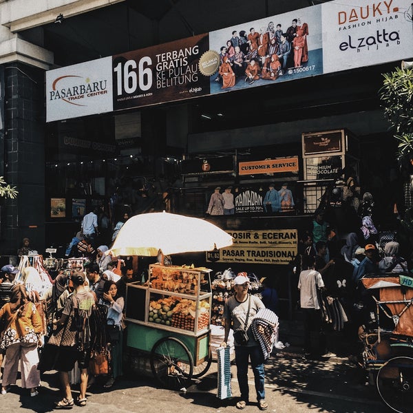 รูปภาพถ่ายที่ Pasar Baru Trade Center โดย ASY 👻 เมื่อ 7/15/2018