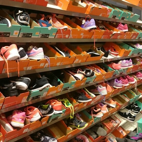 كثير جدا الضباب نبذة مختصرة outlet nike eboli - transafarisarl.com