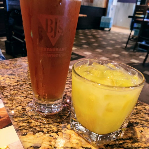 Photo taken at BJ&#39;s Restaurant &amp; Brewhouse by Nisha P. on 5/14/2021