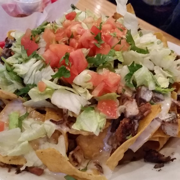 I have nachos at many places, but these nachos have to rank in the top two or three. ~Ernie & Dora Hiers http://dorahiers.blogspot.com/2016/01/excited-about-eating-by-ernie-hiers_30.html