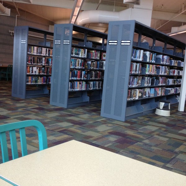 Участок библиотеки. Библиотеки Spring. Библиотека Родник вид изнутри. Библиотека под землей. Bookworm library