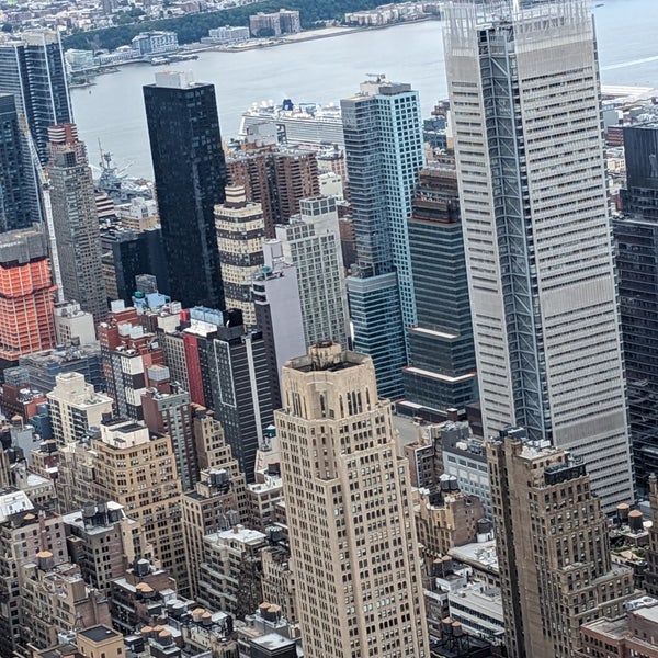 Foto tirada no(a) 86th Floor Observation Deck por Karen em 6/18/2023