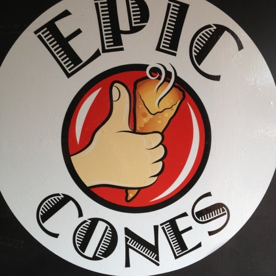 รูปภาพถ่ายที่ Epic Cones โดย Oh Hey Dallas เมื่อ 9/28/2012
