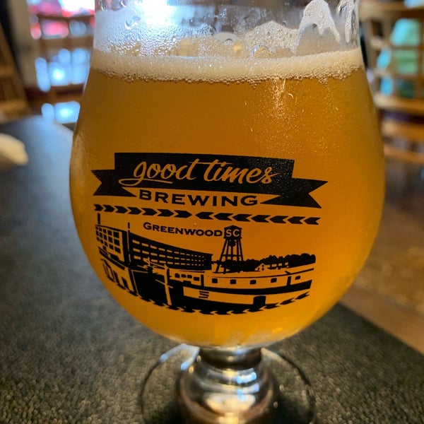 Foto diambil di Good Times Brewing at The Mill House oleh Donnie W. pada 6/16/2019