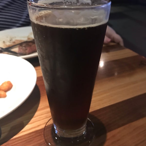 Photo taken at BJ&#39;s Restaurant &amp; Brewhouse by Donnie W. on 2/7/2019