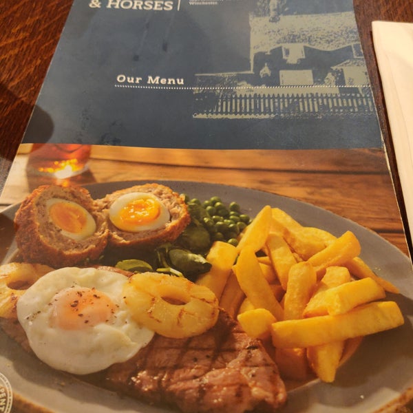 Cart & Horses Pub in Kings Worthy