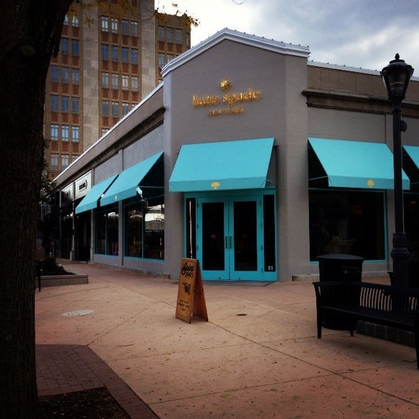 kate spade new york (Now Closed) - Women's Store in Ardmore