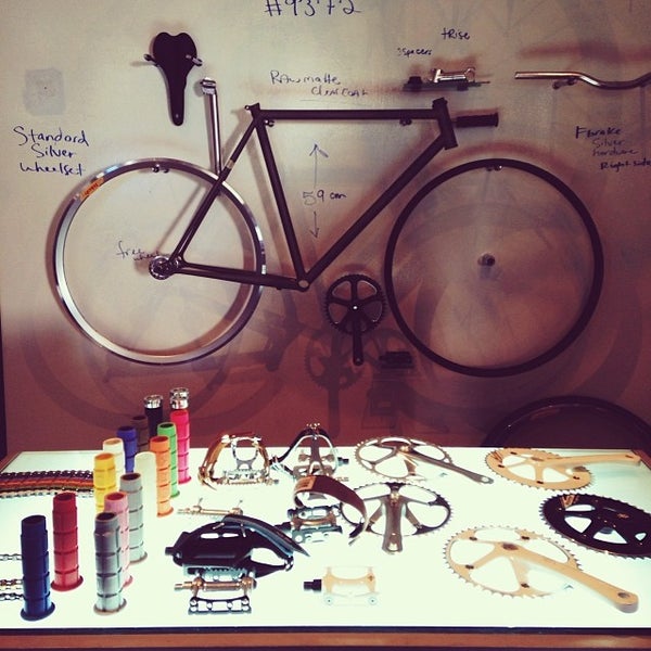 12/13/2013에 Omid S.님이 Mission Bicycle Company에서 찍은 사진