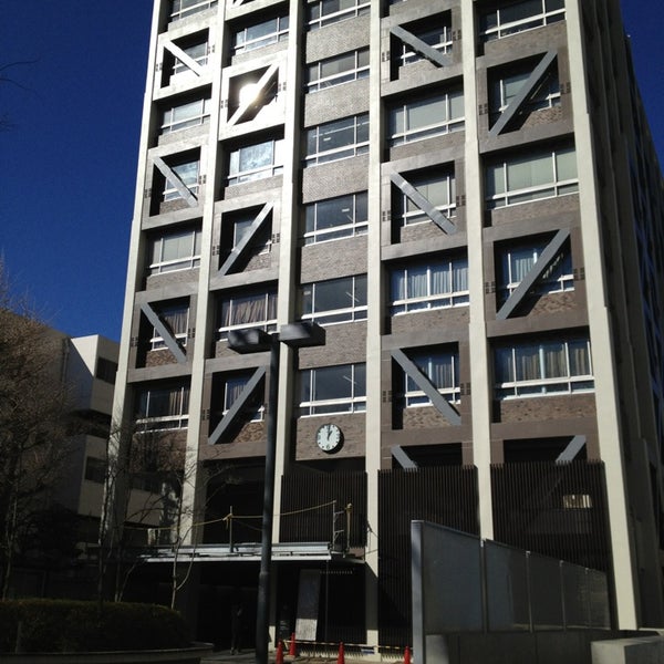 早稲田大学 16号館 大学の学部棟 早稲田大学 16号館 大学の学部棟
