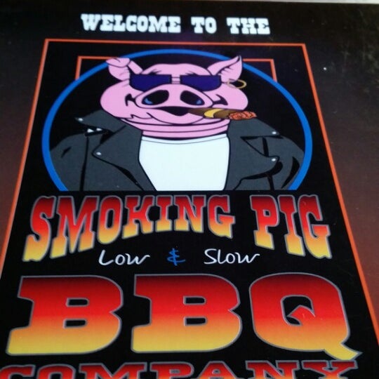 Снимок сделан в Smoking Pig BBQ пользователем Wayne 4/9/2014