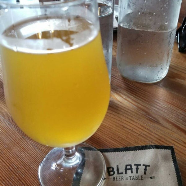 รูปภาพถ่ายที่ Blatt Beer &amp; Table โดย Katie M. เมื่อ 9/3/2017