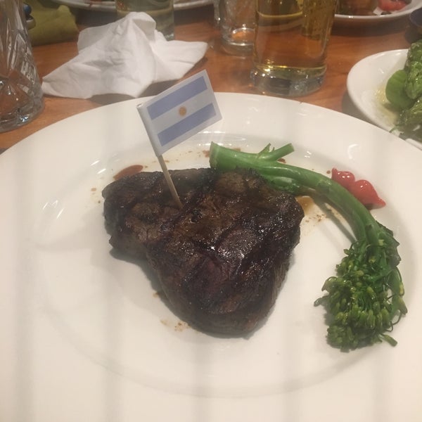 Foto scattata a TDQ Steaks da Safak S. il 4/10/2019