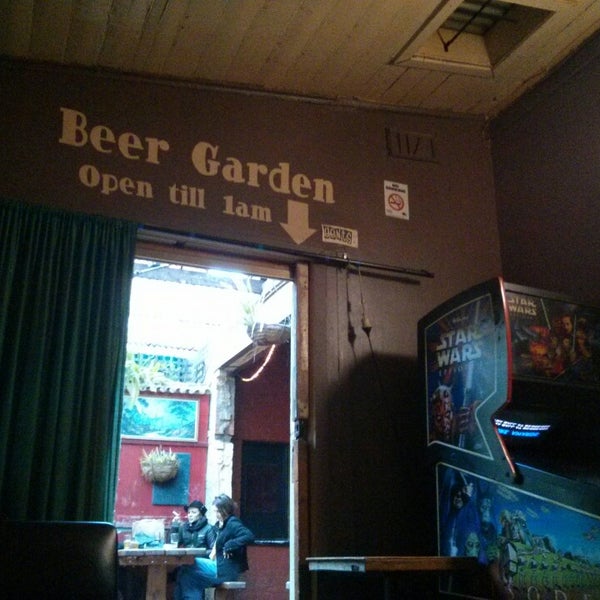 Foto diambil di The Old Bar oleh Capt C. pada 10/24/2013