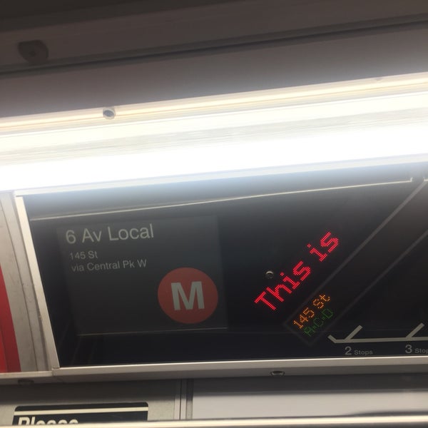 Foto scattata a MTA Subway - M Train da Victoria I. il 8/24/2019