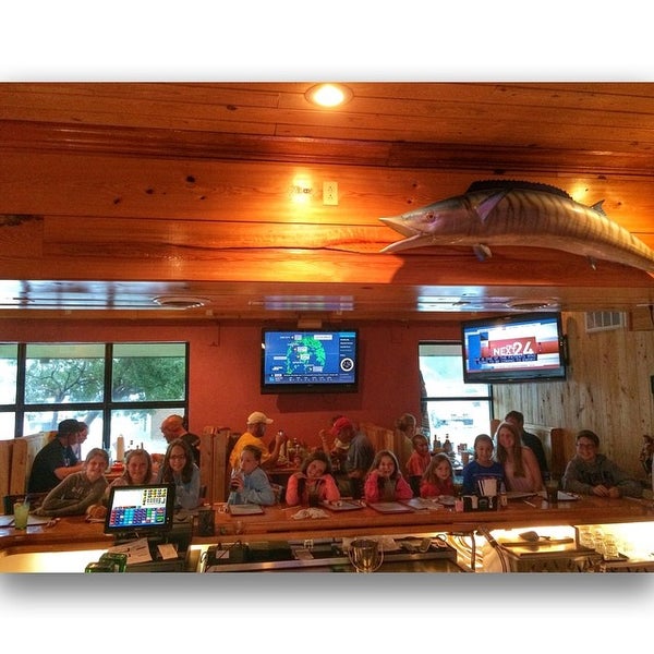 Sammys Seafood House and Oyster Bar food truck Morehead City, NC