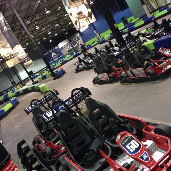 10/14/2013에 Mike S.님이 Andretti Indoor Karting &amp; Games Roswell에서 찍은 사진
