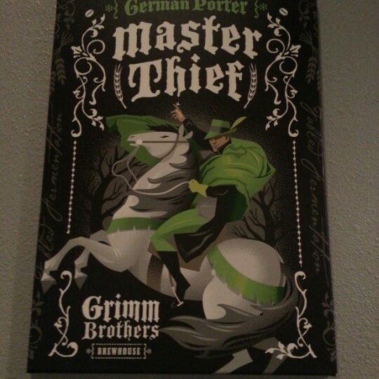 Foto tirada no(a) Grimm Brothers Taproom por Krysta C. em 12/23/2012