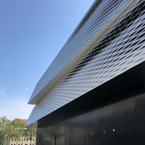 Снимок сделан в Congress Center Basel пользователем Dennis D. 7/4/2019