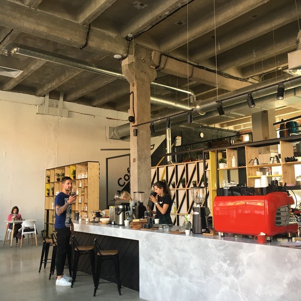5/7/2018 tarihinde Ди С.ziyaretçi tarafından Sibaristica Coffee Roasters'de çekilen fotoğraf
