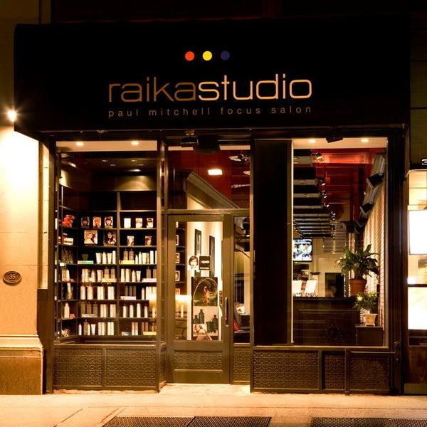 Foto tirada no(a) Raika Studio por Kathleen F. em 4/11/2015