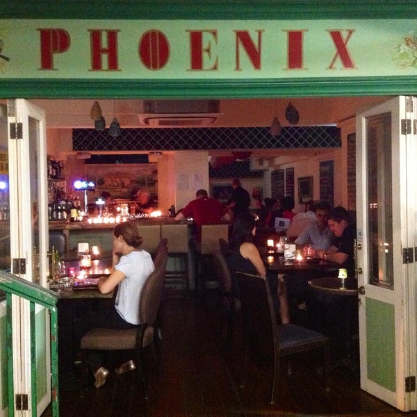 4/8/2015 tarihinde The Phoenixziyaretçi tarafından The Phoenix'de çekilen fotoğraf