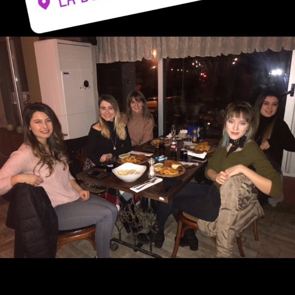 Foto tomada en Ladonna Güzelbahçe  por Emine Y. el 1/21/2018