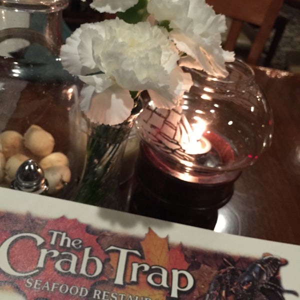Photo taken at Crab Trap Restaurant by Jimmy L. on 12/27/2015