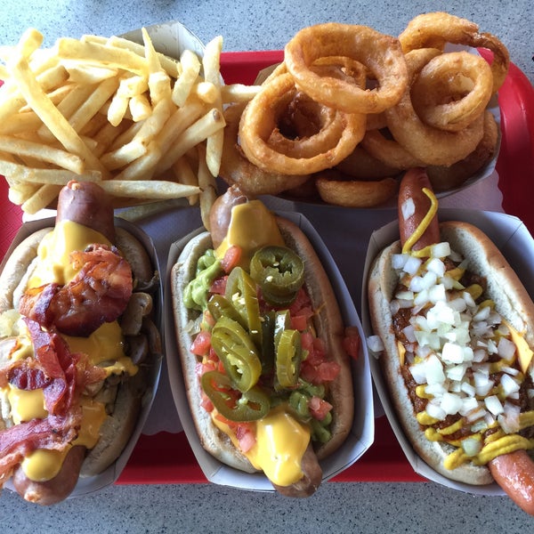 7/7/2015 tarihinde Jimmy L.ziyaretçi tarafından Pink&#39;s Hot Dogs'de çekilen fotoğraf