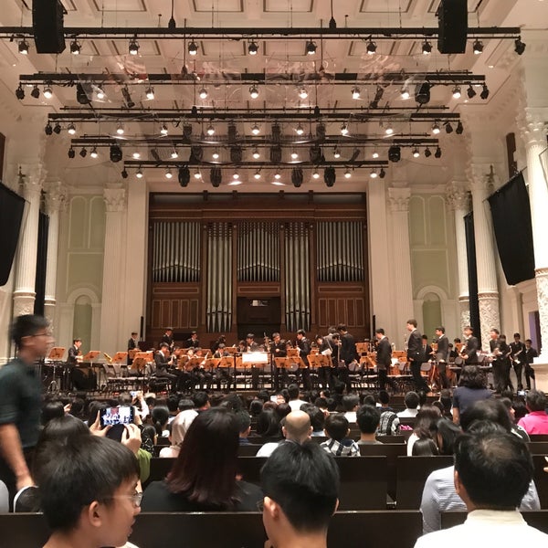 Photo taken at Victoria Concert Hall - Home of the SSO by Oldpier on 3/14/2018