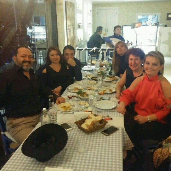 Photo taken at Akçakoca Nosta Balık Restaurant by Zehra O. on 12/10/2016