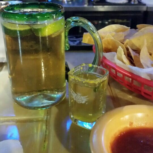 Photo taken at La Mesa Mexican Restaurant by Kraig T. on 11/6/2015