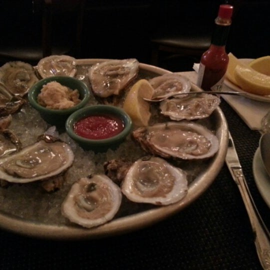 Das Foto wurde bei Psari Seafood Restaurant &amp; Bar von Lili Z. am 1/10/2013 aufgenommen