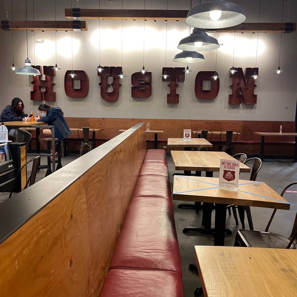 Photo taken at MOD Pizza by Sergio R. on 2/14/2021
