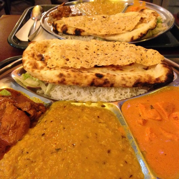 3/24/2014 tarihinde Gaby A.ziyaretçi tarafından Thali Cuisine Indienne'de çekilen fotoğraf