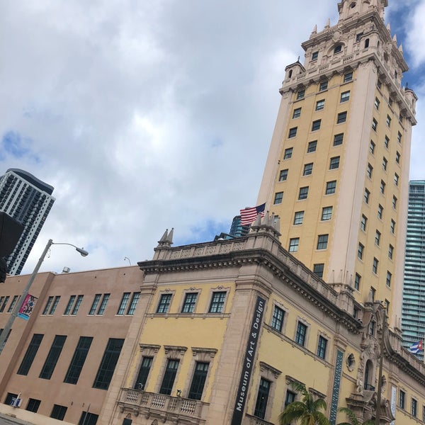 Das Foto wurde bei Miami Freedom Tower von Q ♡ am 11/13/2018 aufgenommen