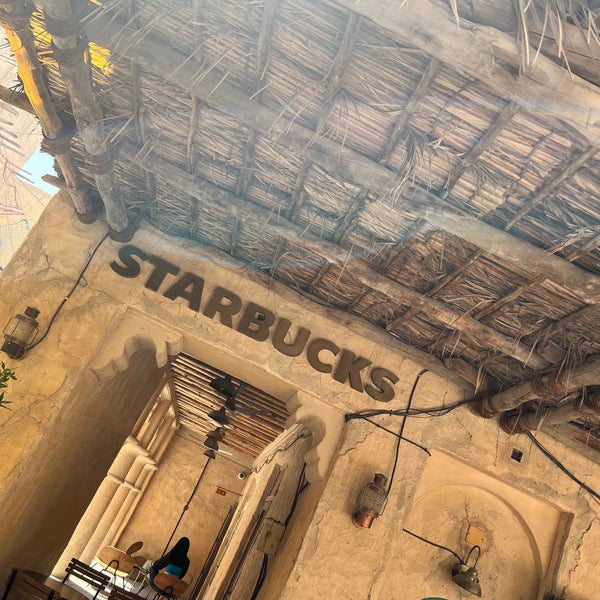 Photo taken at Starbucks by Q ♡ on 4/7/2023