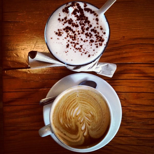 1/21/2013 tarihinde Andrew C.ziyaretçi tarafından Cafe Sophie'de çekilen fotoğraf