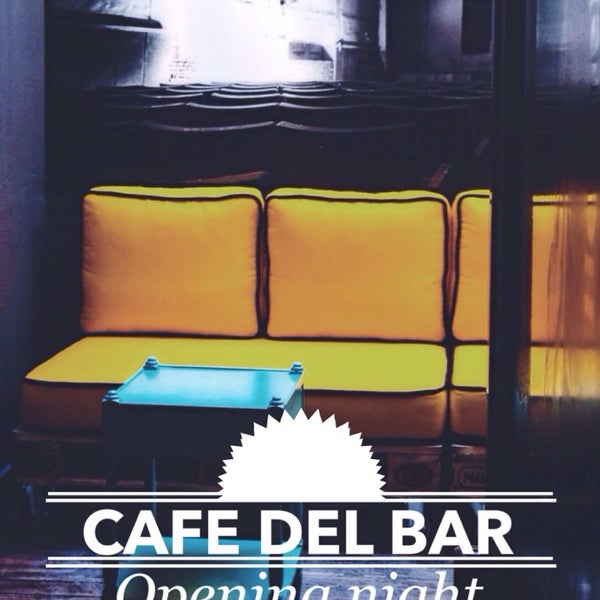 Foto tirada no(a) Café Del Bar por G B. em 7/25/2014