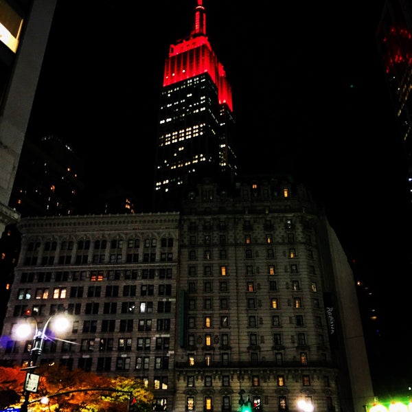 11/3/2015 tarihinde Stephanie H.ziyaretçi tarafından Empire State Binası'de çekilen fotoğraf