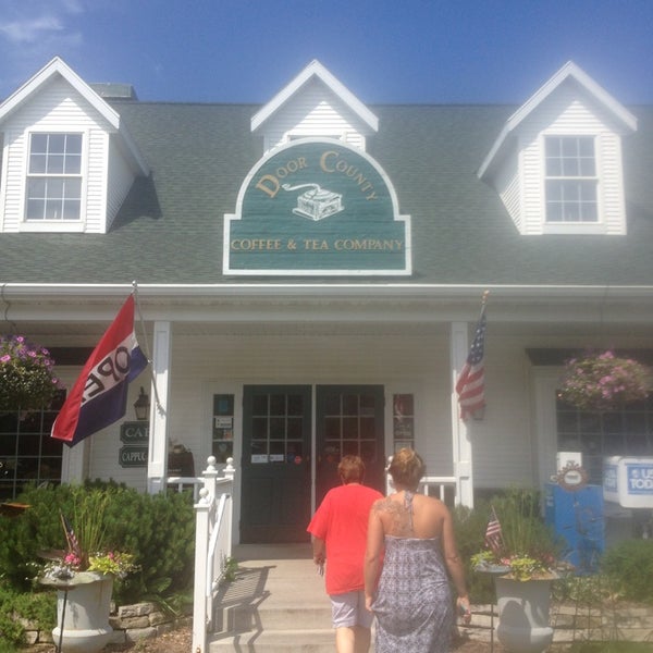 Photo taken at Door County Coffee &amp; Tea Co. by Elyce on 7/19/2013
