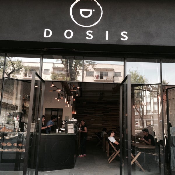 4/25/2015에 Dosis C.님이 Dosis Cafe에서 찍은 사진