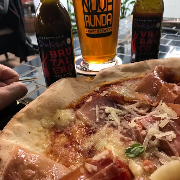 2/2/2019 tarihinde Niksa K.ziyaretçi tarafından Pizza@Kavica Duksa'de çekilen fotoğraf