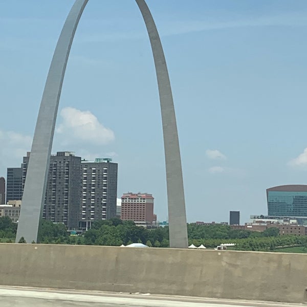 Missouri / Illinois State Line Border Crossing in East St Louis