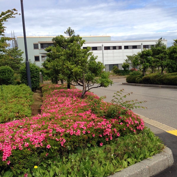金沢工業大学 やつかほリサーチキャンパス Universidade 金沢工業大学 やつかほリサーチキャンパス Universidade