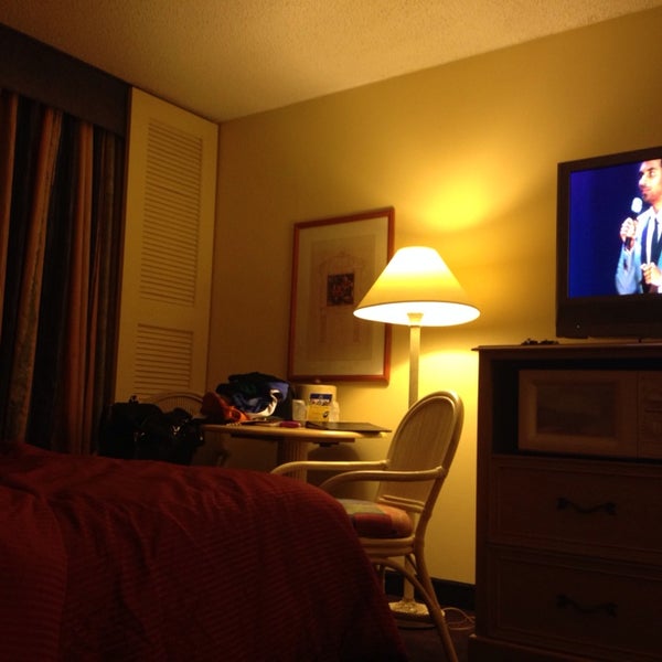Photo prise au Best Western Orlando Gateway Hotel par Christina C. le9/21/2013