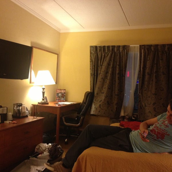 Foto tomada en Quality Hotel &amp; Suites &quot;At The Falls&quot;  por Nikita D. el 4/25/2013