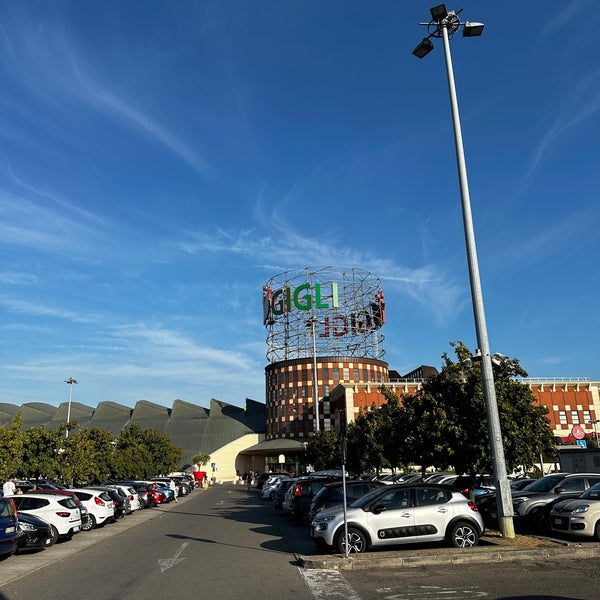 Photo taken at I Gigli Shopping Centre by Frank G. on 8/10/2023
