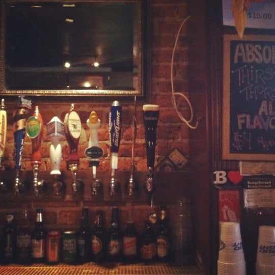 Foto tomada en Stillwater Bar &amp; Grill  por Janie Y. el 10/20/2012