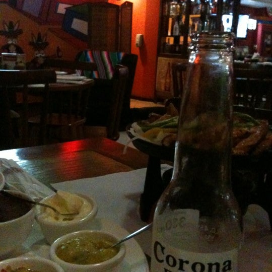Photo taken at El Burrito by Yuri T. on 10/13/2012
