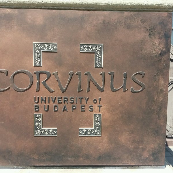 รูปภาพถ่ายที่ Budapesti Corvinus Egyetem โดย Paco T. เมื่อ 9/1/2016